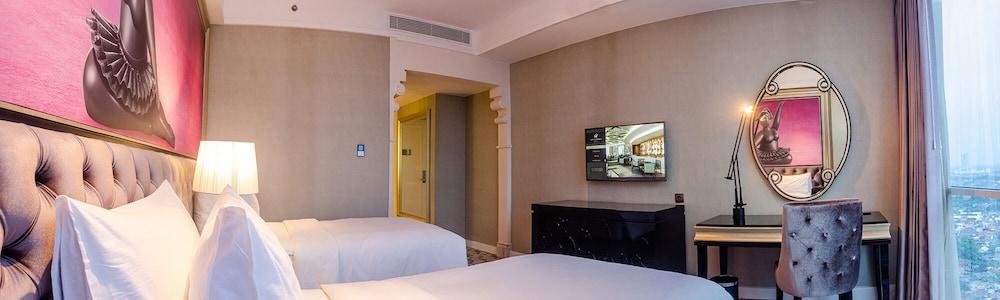 Hotel Ciputra World Surabaya