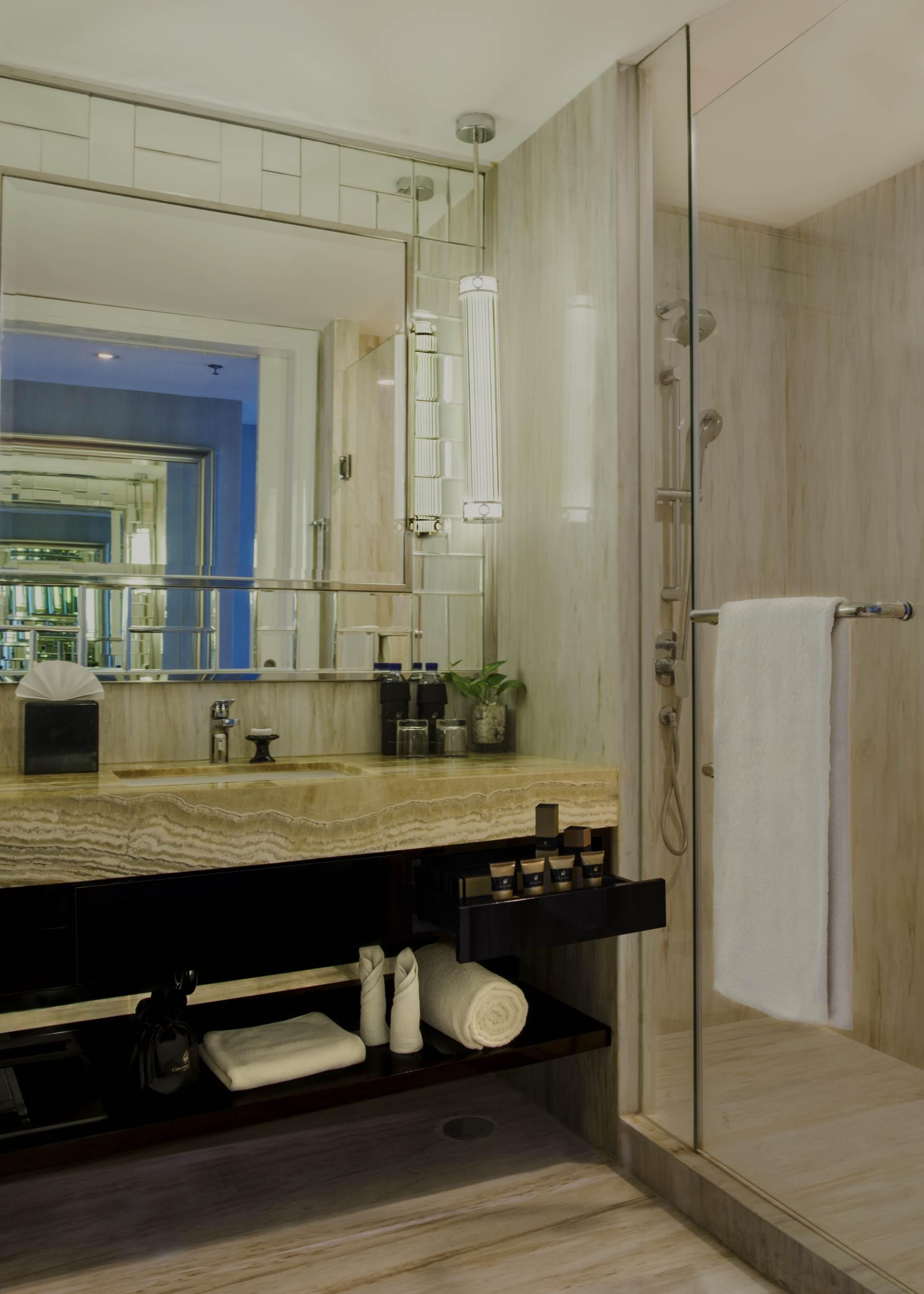 Ciputra World 5*