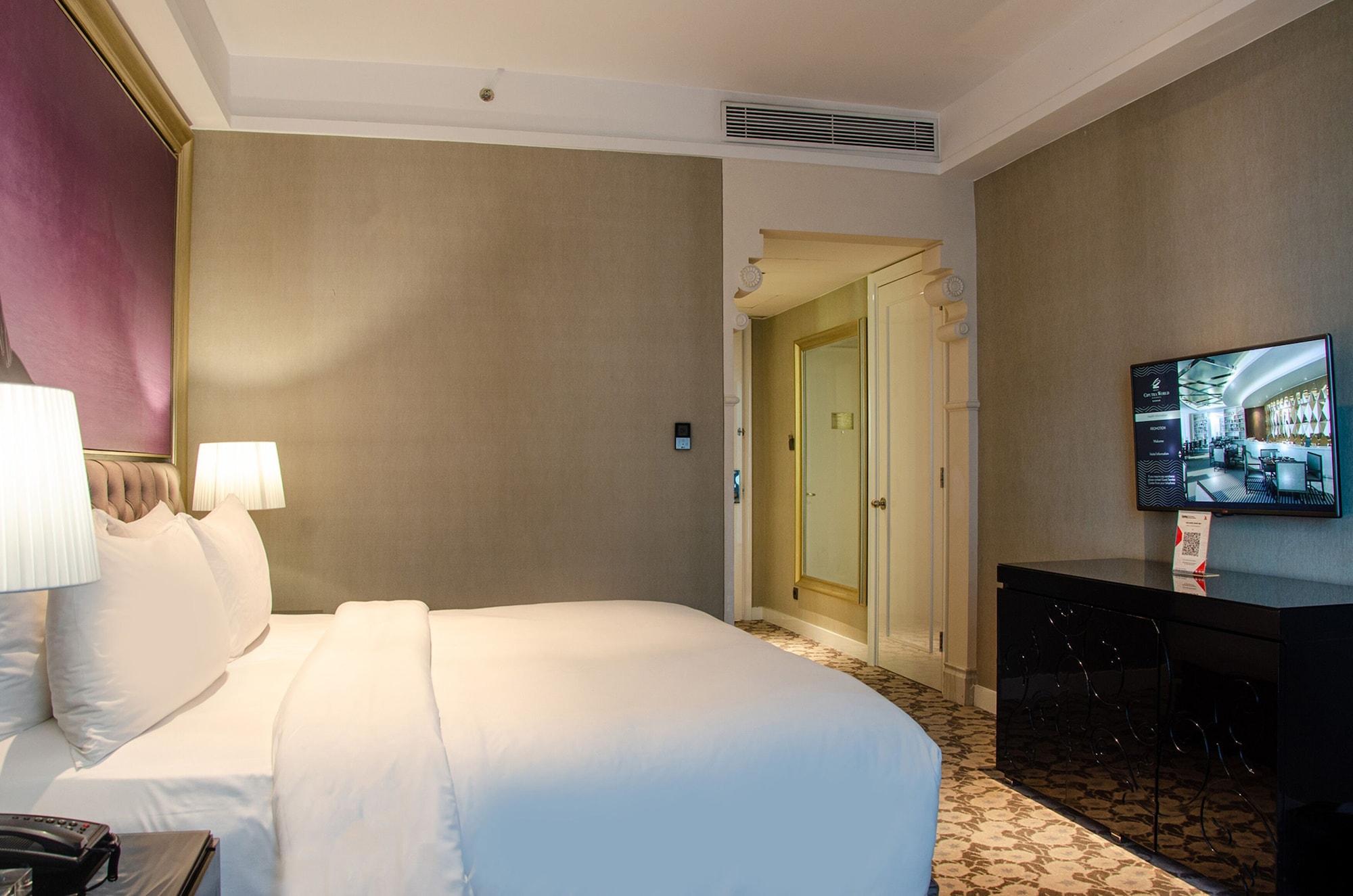 Hotel Ciputra World Surabaya